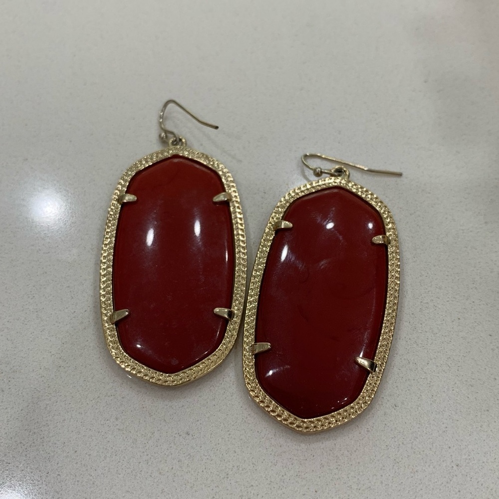 Kendra Scott Burgundy Earrings